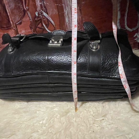 Roots 3 section leather briefcase - Picture 3 of 16